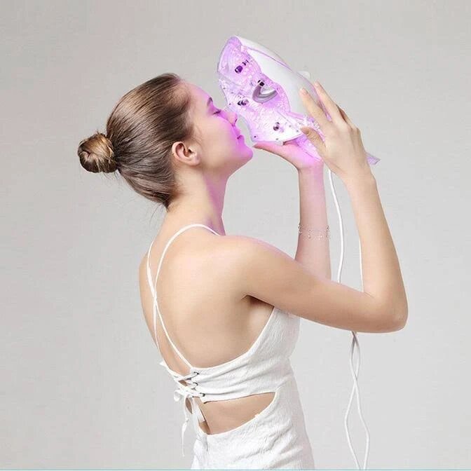 A lady with Photon Mask with Neck